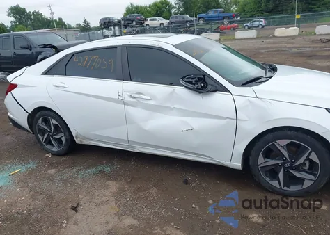 2021 Hyundai Elantra Sel z USA, uszkodzony, nr VIN 5NPLN4AG2MH017506